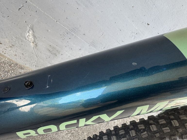 Rocky Mountain Altitude Powerplay Carbon 70 2024 usata — dettaglio