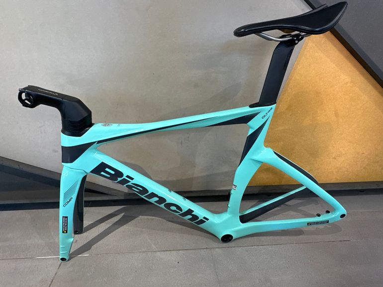 Bianchi Oltre Comp 2026 usata — vista laterale