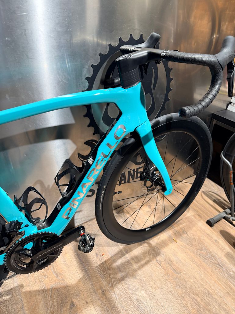 Pinarello Dogma F 2025 usata — dettaglio