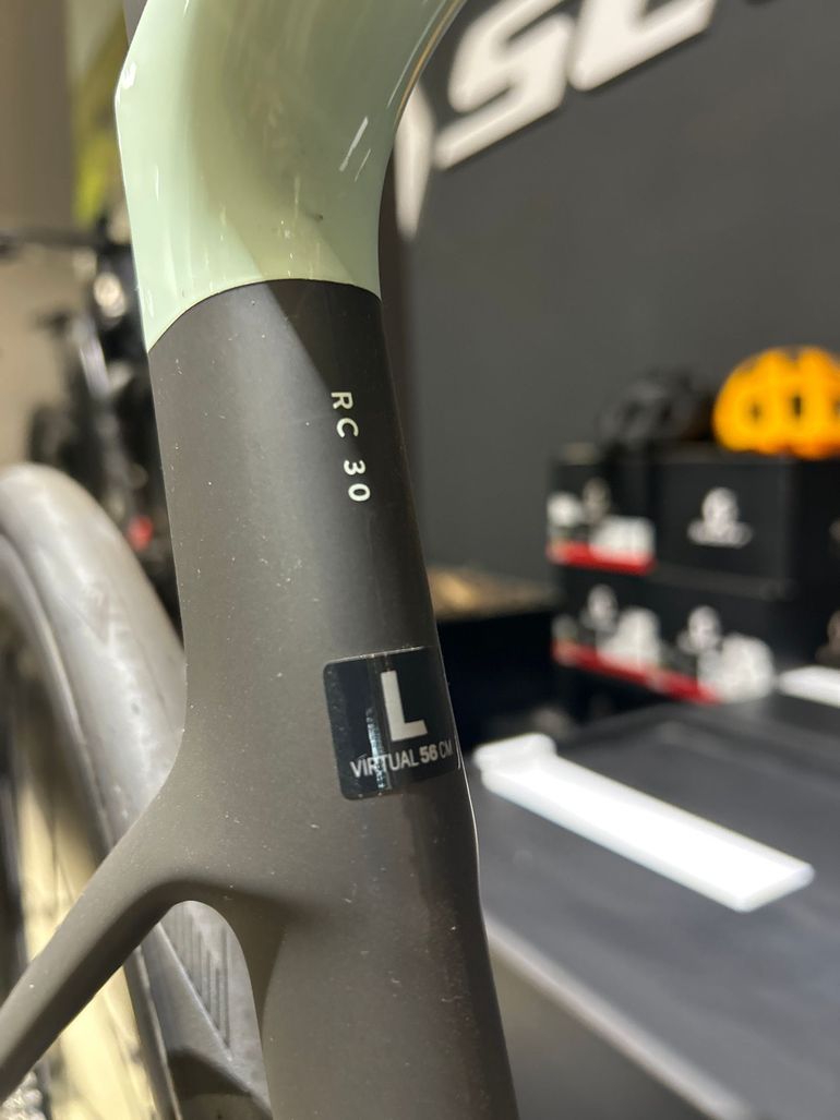 Scott Addict Rc 30 2026 usata — dettaglio