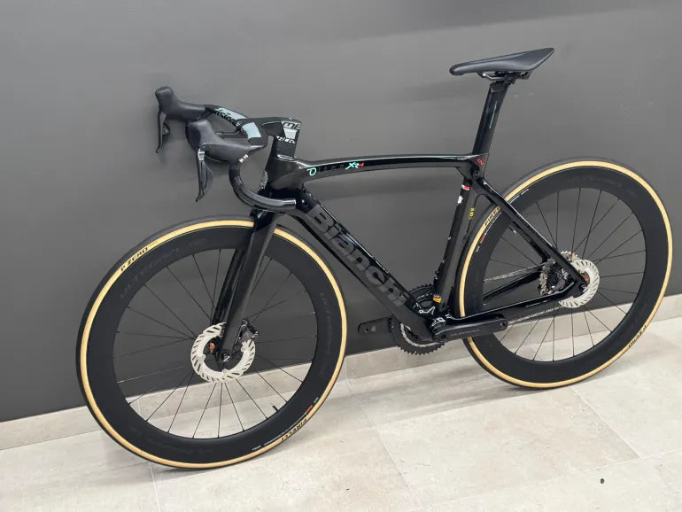 Bianchi Oltre Xr4 2023 usata — dettaglio