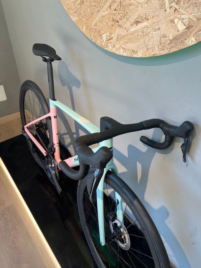 Scott Addict Rc 10 2026 usata — dettaglio