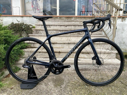 Giant Tcr Advanced 1 Pro Compact 2023 usata — vista laterale