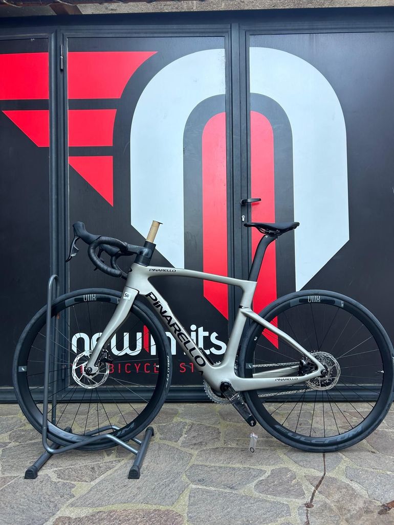 Pinarello Dogma F 2023 usata — dettaglio