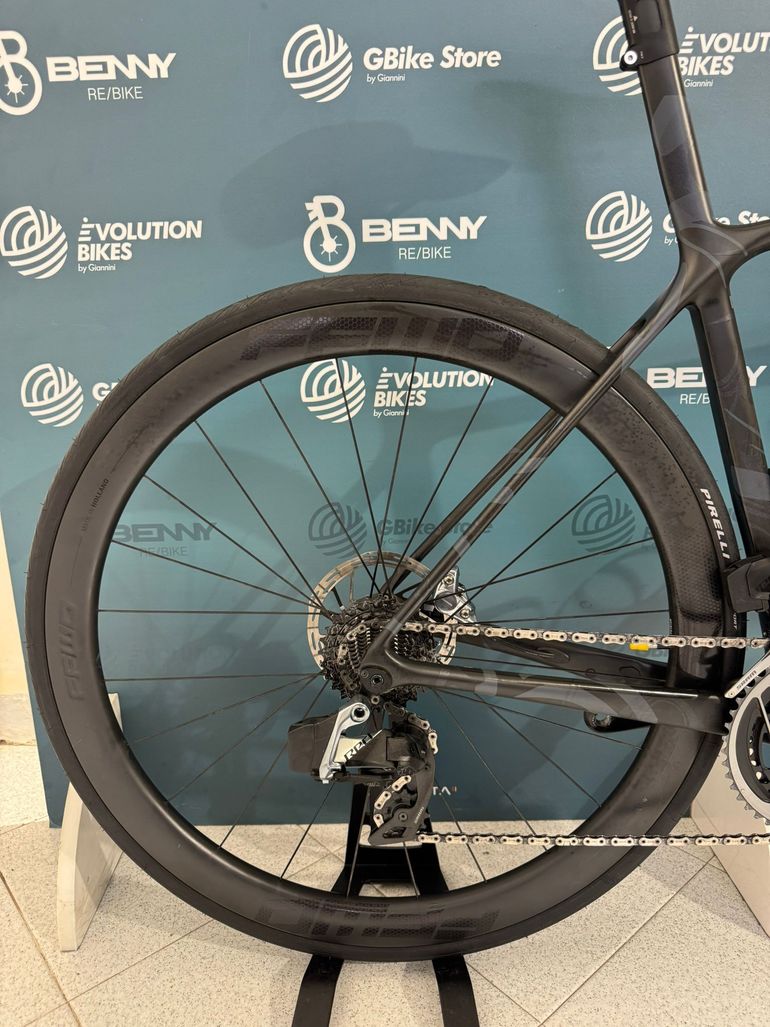 Giant TCR Advanced SL Limited 2023 — Bici usata