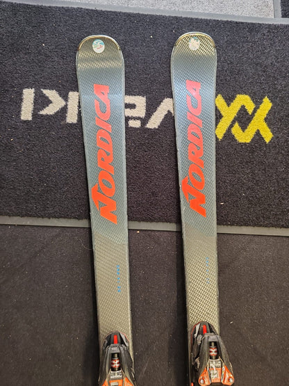 Nordica Spitfire DC 74 Pro — raggio 15.5m, waist 74mm