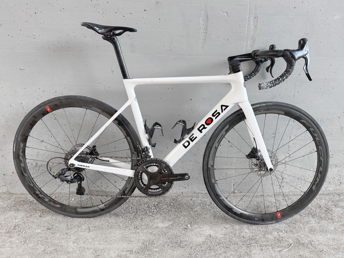 De Rosa Merak 2022 usata — vista laterale
