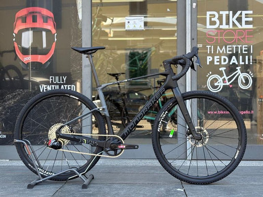 Mondraker Arid Carbon R 2025 usata — vista laterale