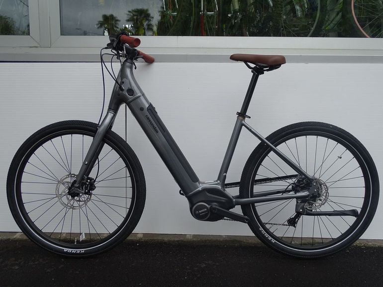 Cannondale Adventure Neo 4 2022 usata — dettaglio