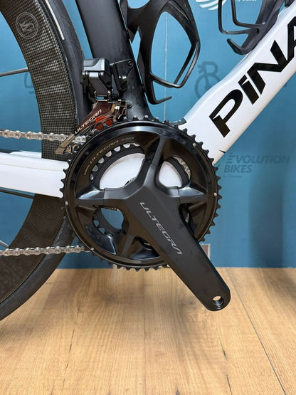 Pinarello Dogma F / Lightweight 2023 — Bici usata
