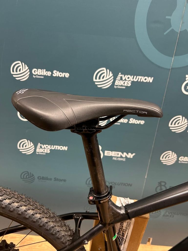 Bianchi T-Tronik Sport 2022 usata — dettaglio