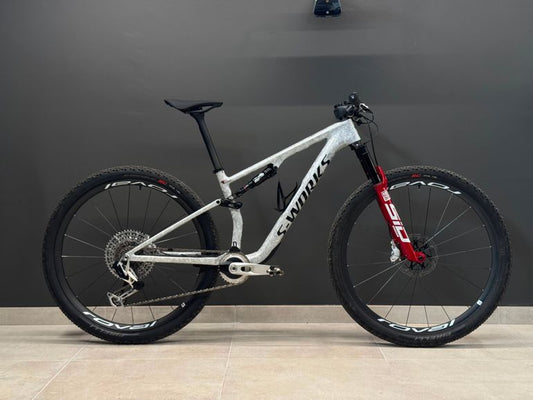 Specialized S-Works Epic 8 2026 usata — vista laterale