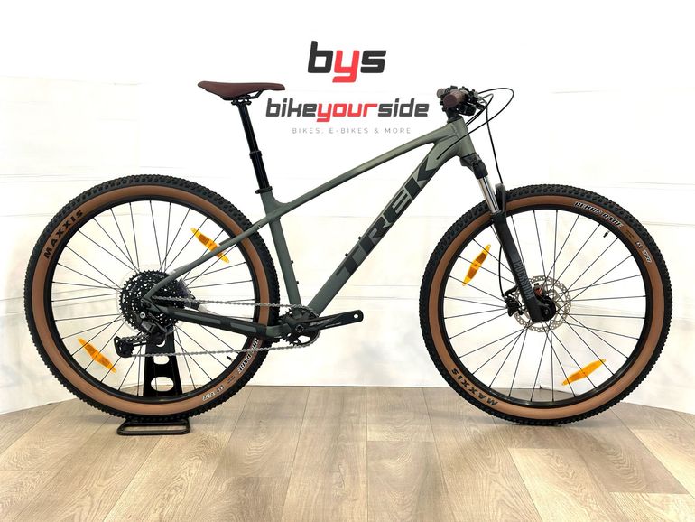 Trek Marlin 6 Gen 3 2025 usata — vista laterale