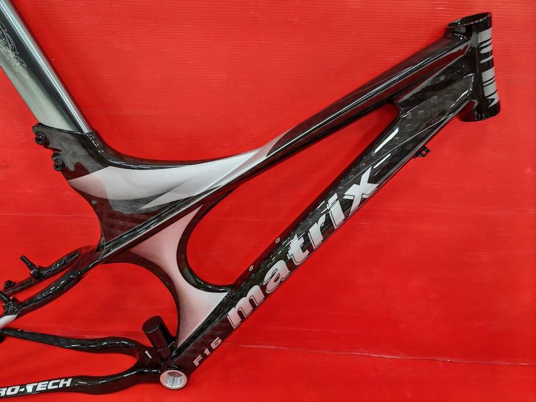 Matrix F16 — gruppo Frameset, taglia M