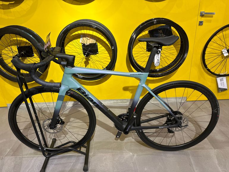 Bianchi Specialissima — gruppo SRAM Force eTap AXS, taglia 55 cm