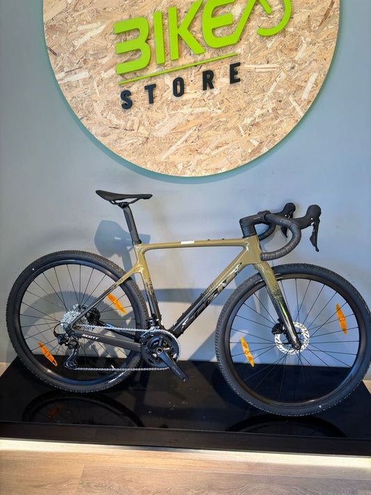 Scott Addict Gravel 40 2025 usata — vista laterale