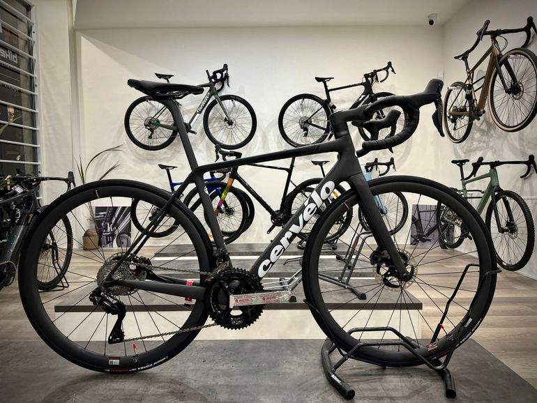 Cervelo R5 2024 usata — vista laterale