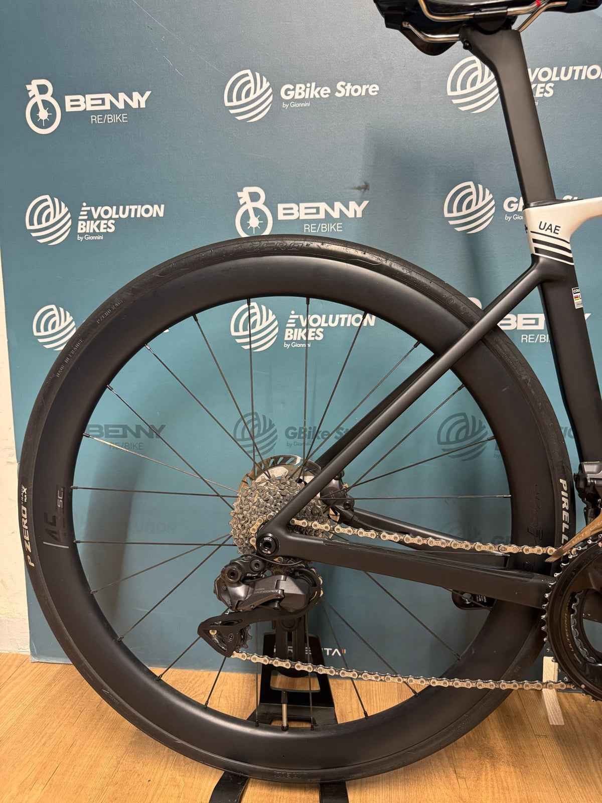 Colnago V5rs — gruppo Shimano Ultegra Di2, taglia S