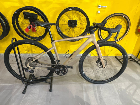 Cube Nuroad, Race 2026 usata — vista laterale