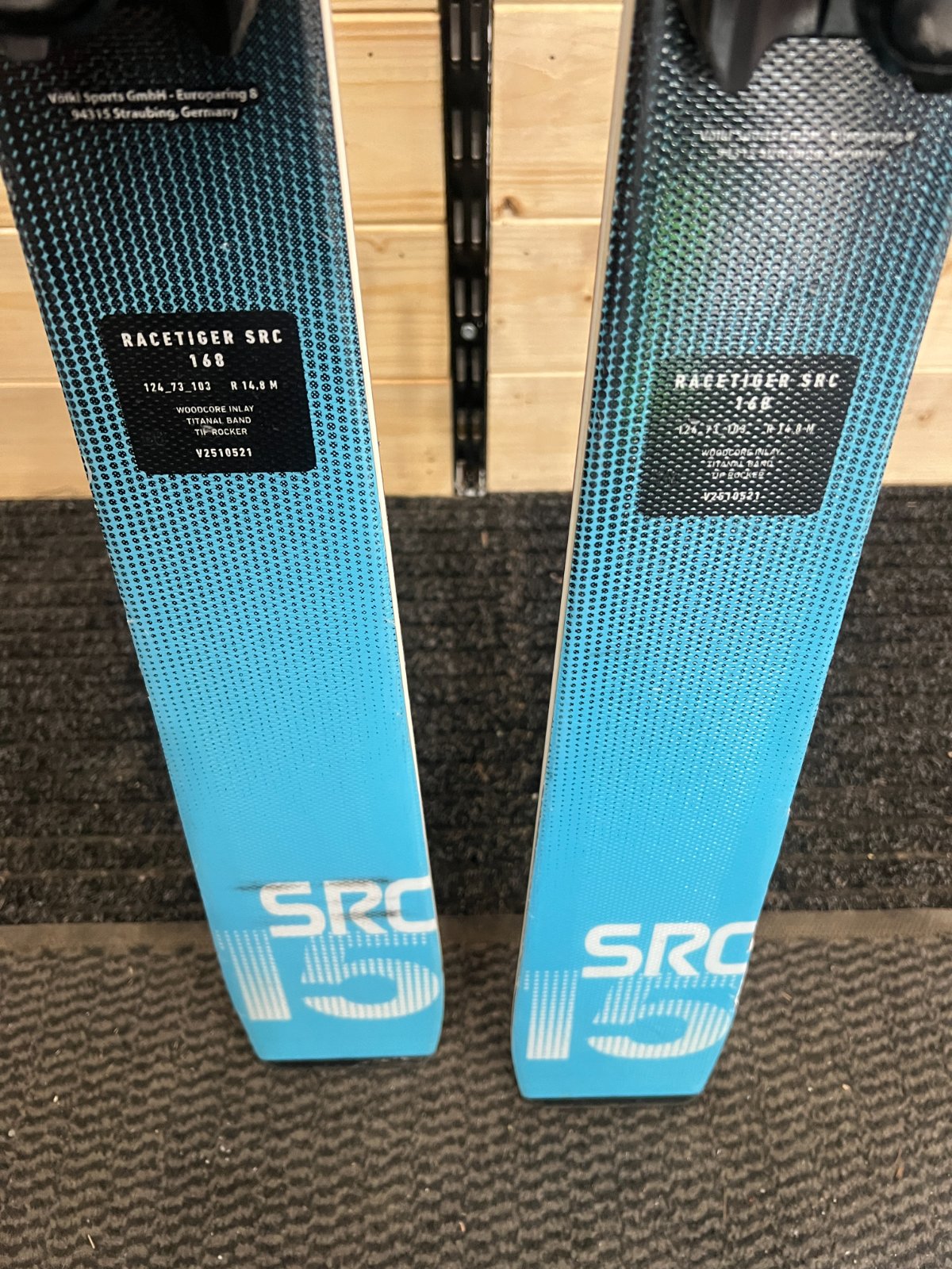 Volkl Racetiger SRC Blue — attacco VMotion 11, Buone condizioni