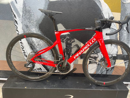 Pinarello X1 2024 usata — vista laterale