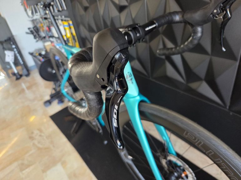 Bianchi E-Oltre 2025 usata — dettaglio
