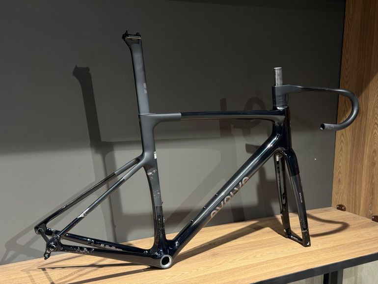 Evolve Cima M/L — gruppo Frameset, taglia M