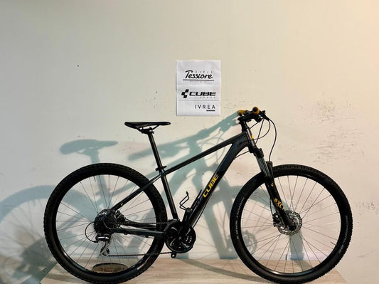 Cube Aim Race 2021 usata — vista laterale