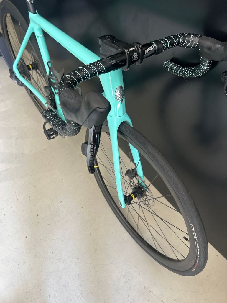 Bianchi Specialissima 2022 — Bici usata