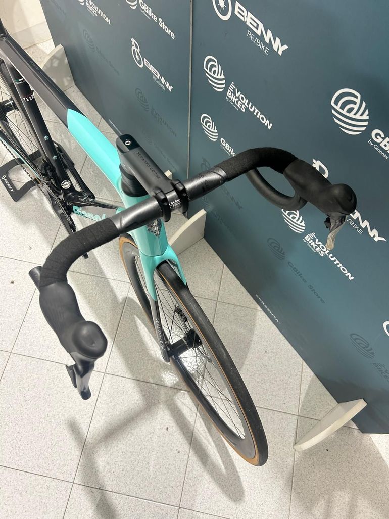 Bianchi Specialissima 2023 usata — dettaglio