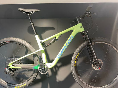 Santa Cruz Blur / Carbon C 2023 usata — vista laterale