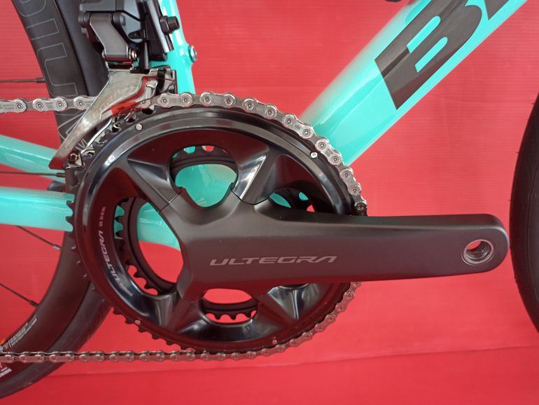 Bianchi Specialissima Comp — gruppo Shimano Ultegra Di2, taglia 55