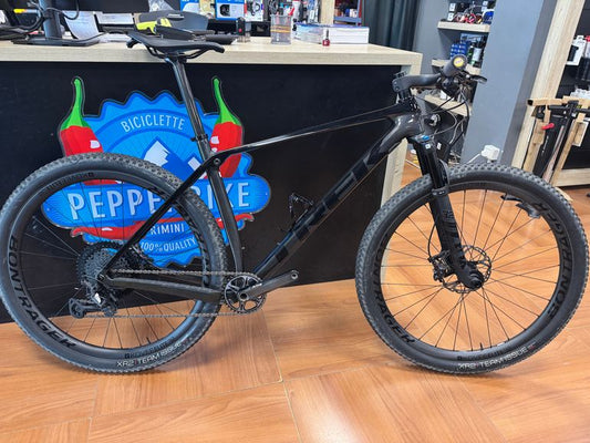 Trek Procaliber 9.8 2023 usata — vista laterale