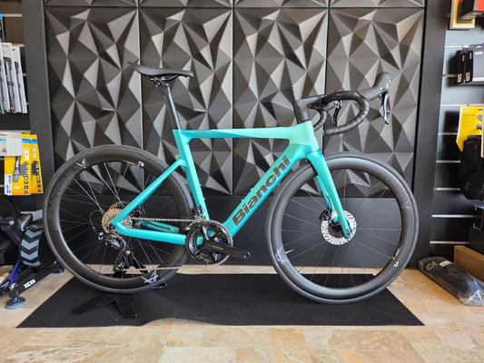 Bianchi E-Oltre 2025 usata — vista laterale