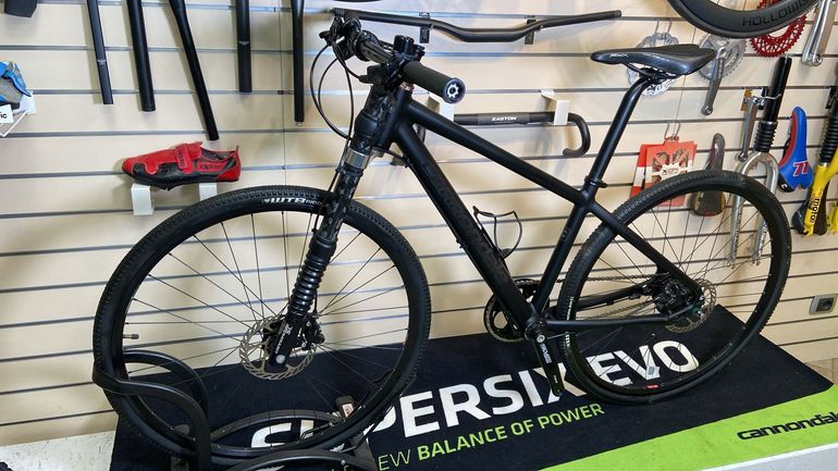 Cannondale Bad Boy 8 Lefty Carbon — gruppo Shimano Alfine 8 hub gears, taglia M