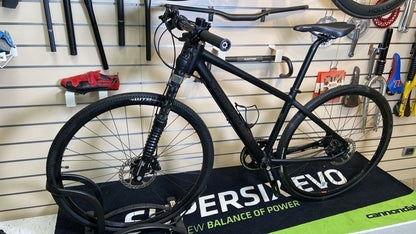 Cannondale Bad Boy 8 Lefty Carbon — gruppo Shimano Alfine 8 hub gears, taglia M