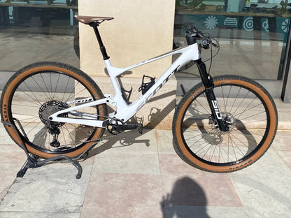 Scott Spark 2024 usata — vista laterale
