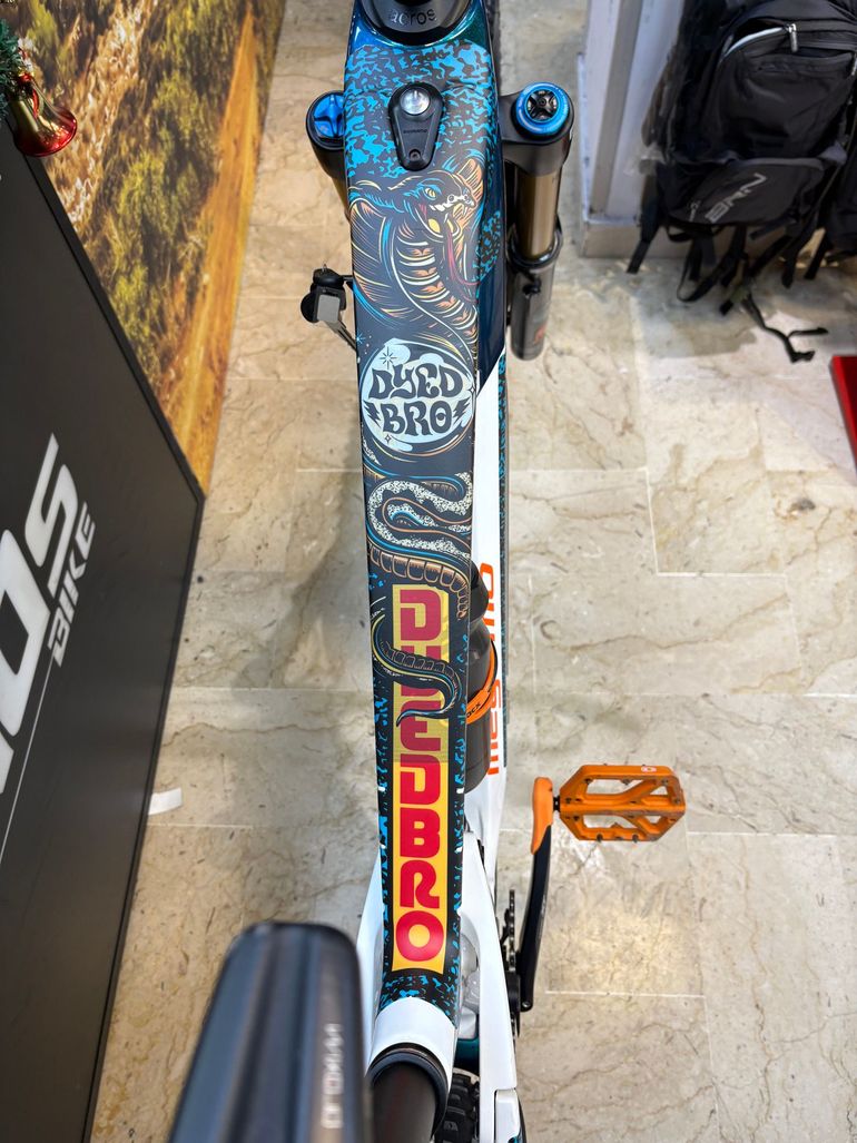Megamo Crave Crb Gravity 2022 usata — dettaglio