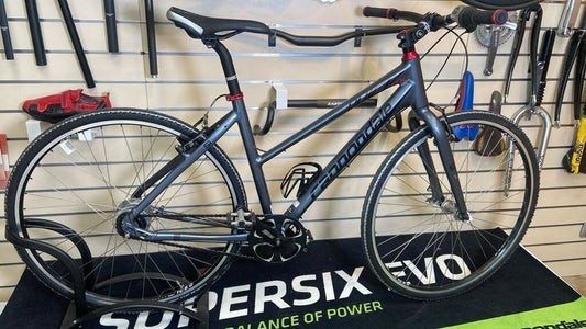 Cannondale Quick Cx 2017 usata — vista laterale