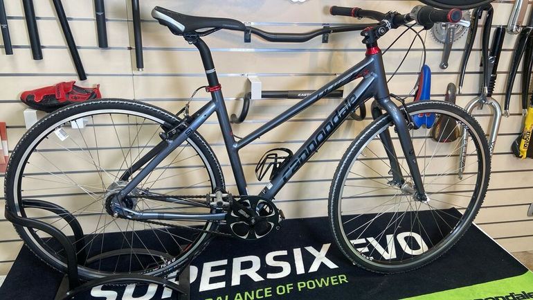 Cannondale Quick Cx 2017 usata — vista laterale
