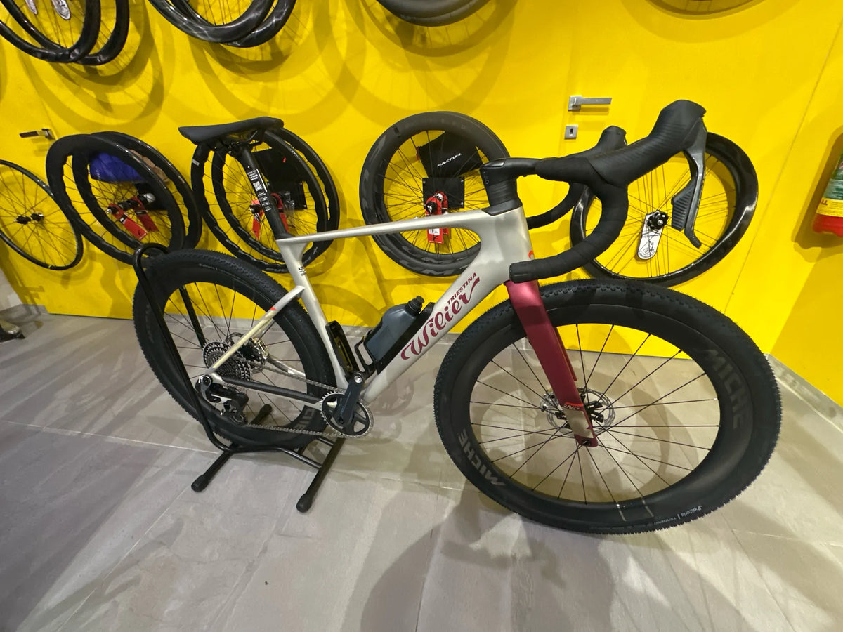 Wilier Triestina Rave Slr Id2 2026 usata — vista laterale