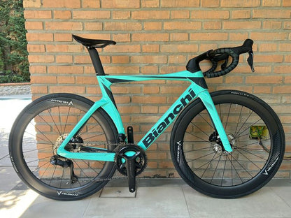 Bianchi Oltre Comp 2025 usata — vista laterale