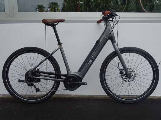 Cannondale Adventure Neo 4 2022 usata — vista laterale