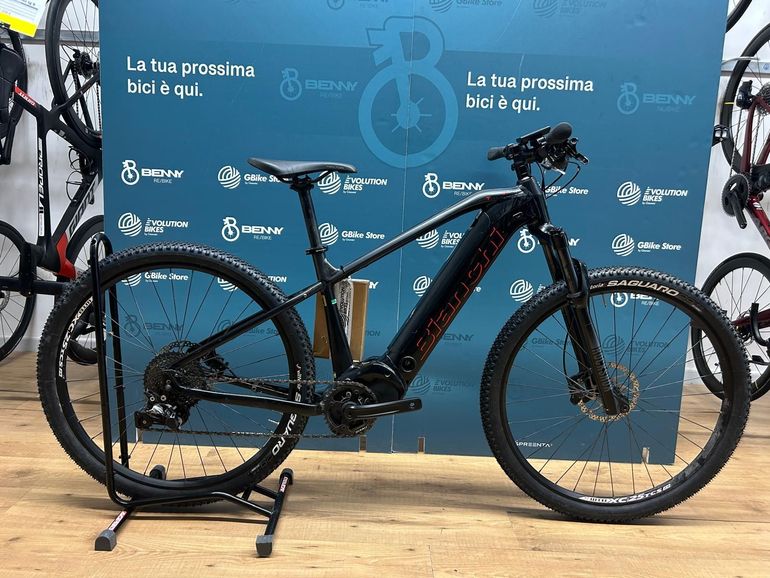 Bianchi T-Tronik Sport 2022 usata — vista laterale