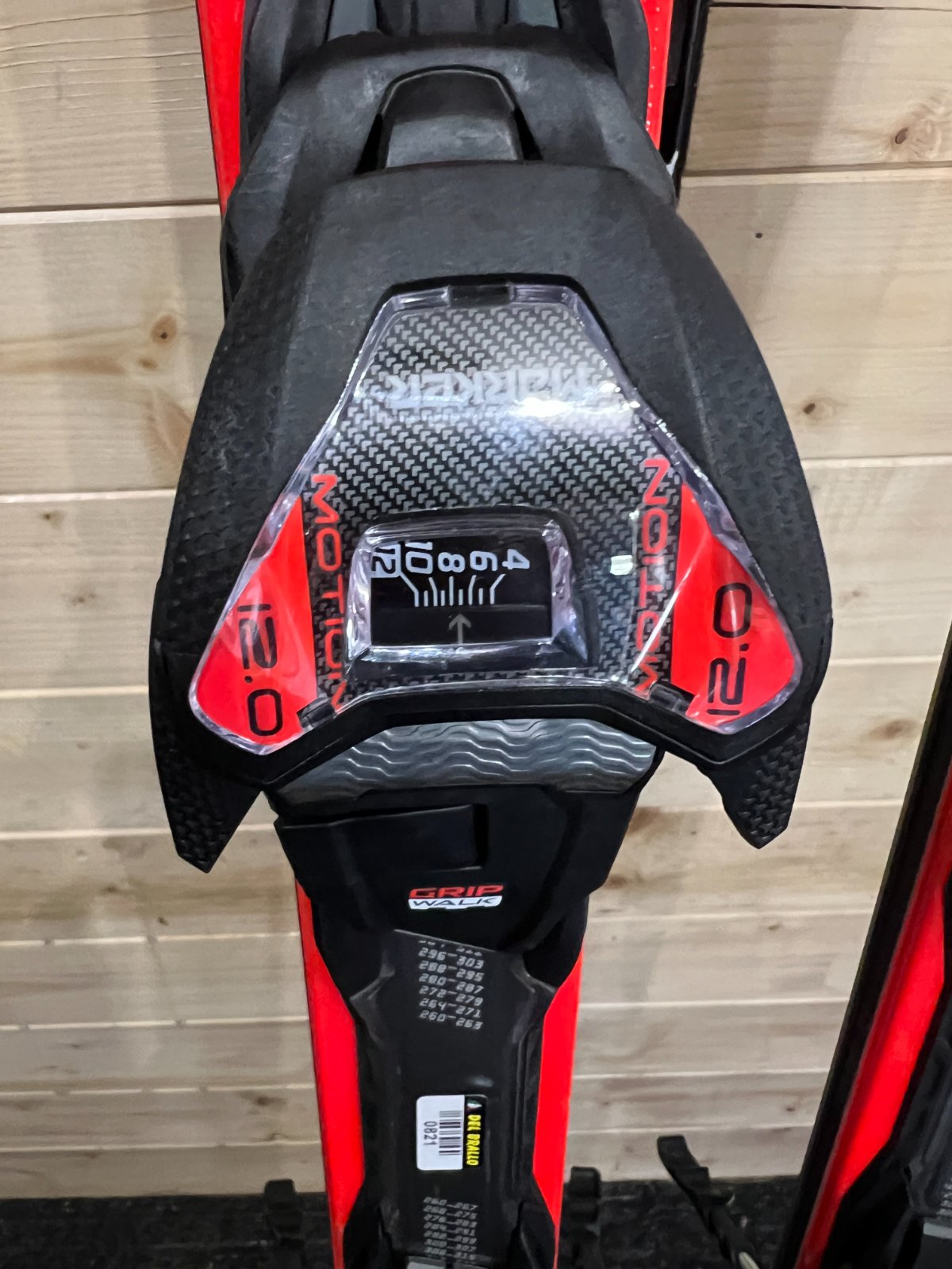 Volkl Racetiger RC Black 2025 usato — dettaglio