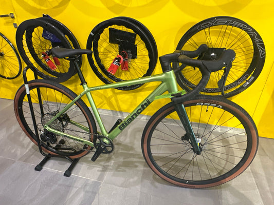 Bianchi Arcadex Al 2026 usata — vista laterale