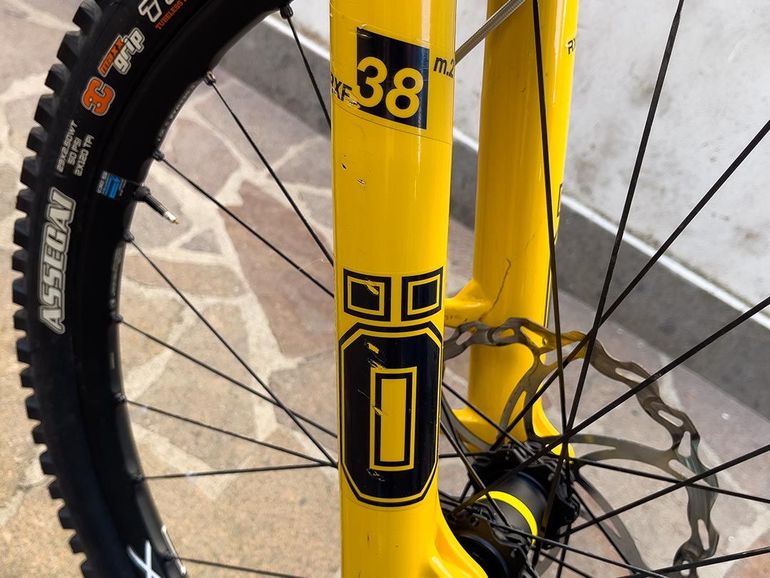 Mondraker Crafty Carbon Xr 2024 usata — dettaglio