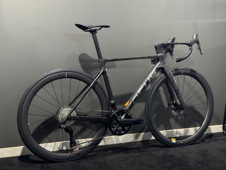 Focus Izalco Max 9.7 2025 — Bici usata