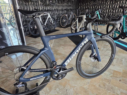 Bianchi Oltre Comp — gruppo Shimano Ultegra Di2, taglia 50 cm