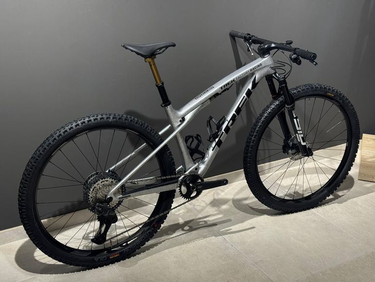 Trek Supercaliber Gen2 M/L 2025 — Bici usata